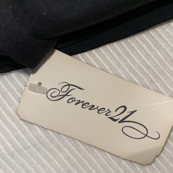 FOREVER 21 vintage knee-length black skirt. Size M - Picture 8 of 8